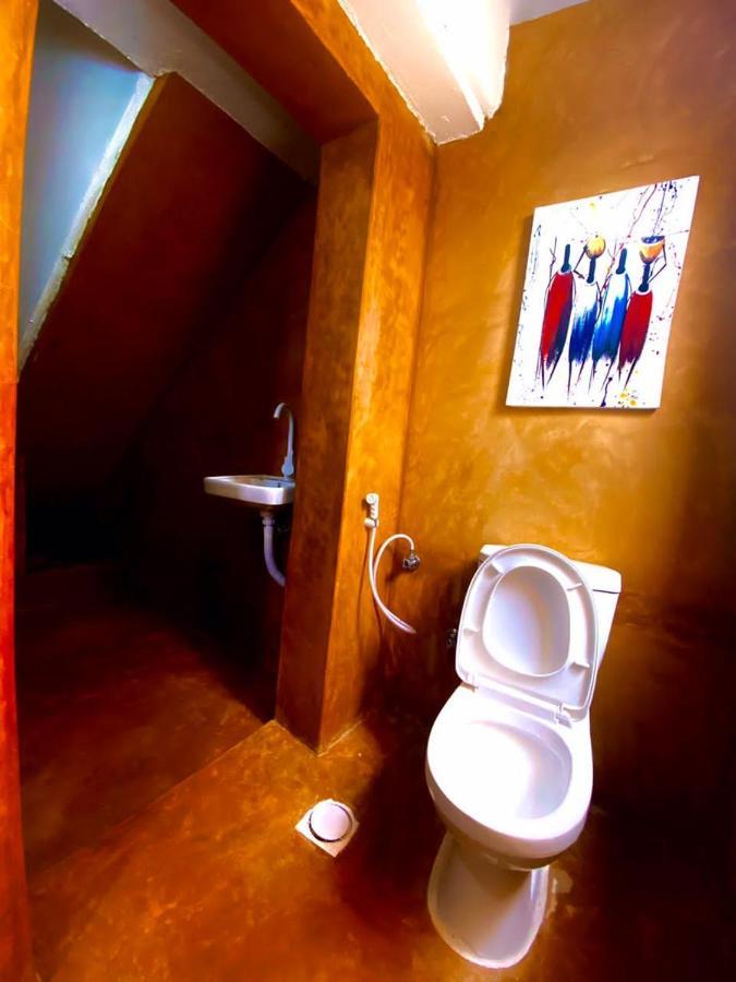 Vick Boutique Hotel With New Power Backup Нунгви Экстерьер фото