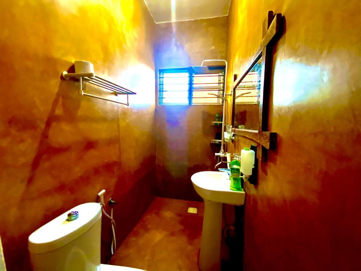 Vick Boutique Hotel With New Power Backup Нунгви Экстерьер фото