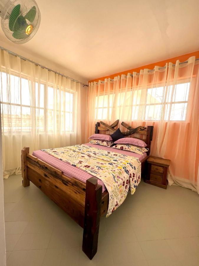 Vick Boutique Hotel With New Power Backup Нунгви Экстерьер фото